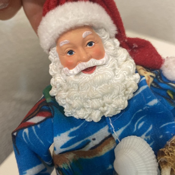 NWT Beach Santas in Hawaiian Shirt, Shells in Hand Collectors Edition ornaments - Picture 8 of 8